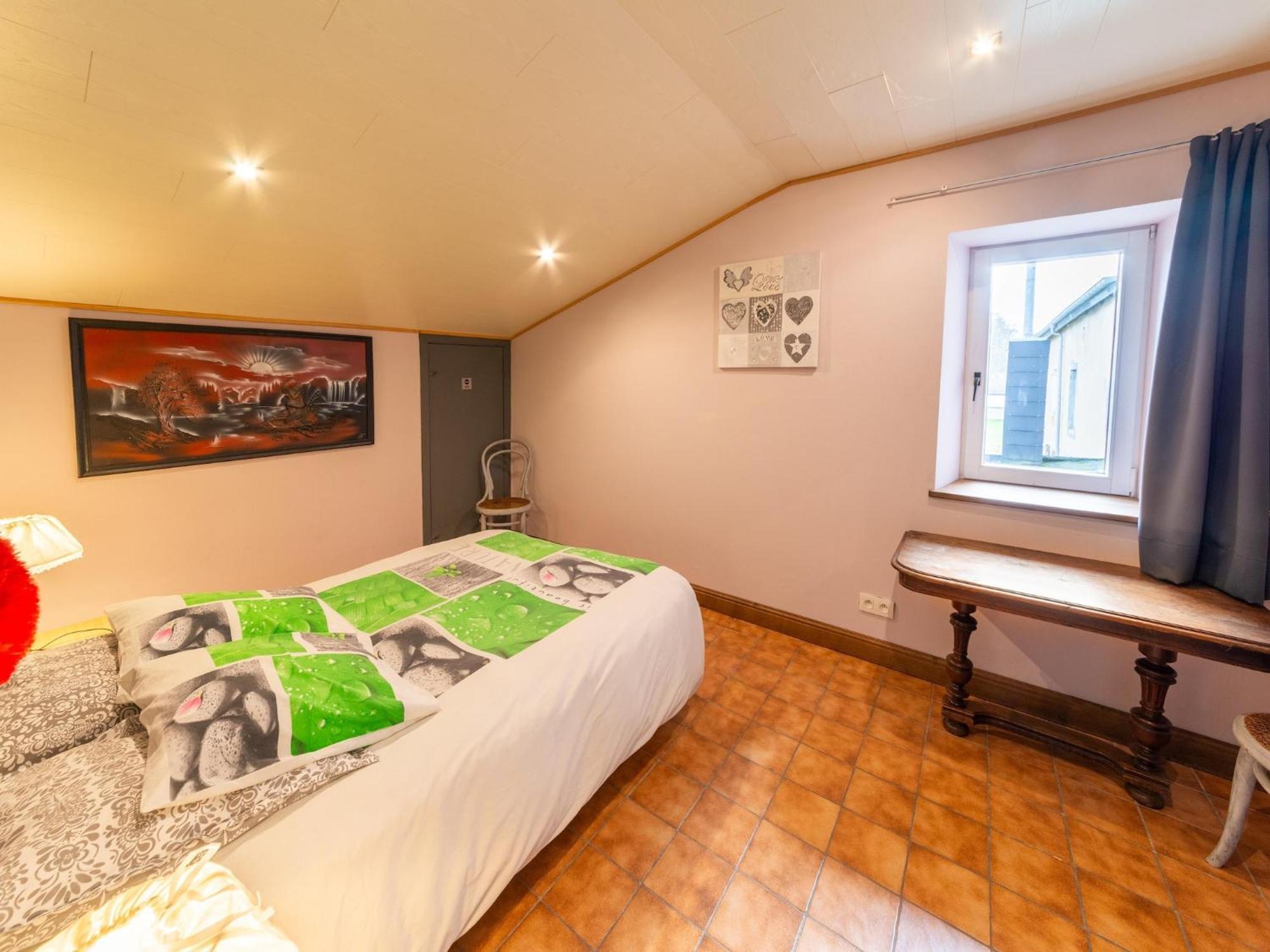 Holiday Home With Bubble Bath Флоранвил Екстериор снимка