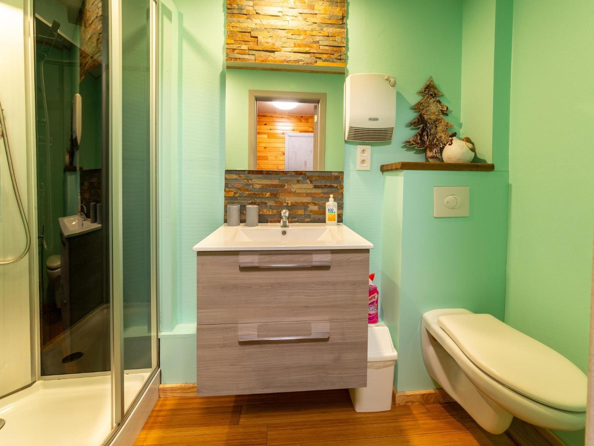 Holiday Home With Bubble Bath Флоранвил Екстериор снимка